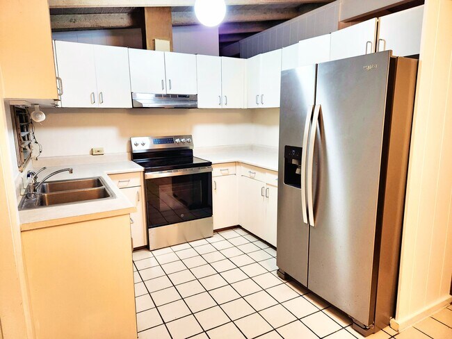 Foto del edificio - 7303 Mokuone St