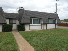 Building Photo - 2442 Wilson Ave