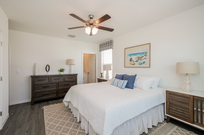Model Home Bedroom - Woodsdale Landing