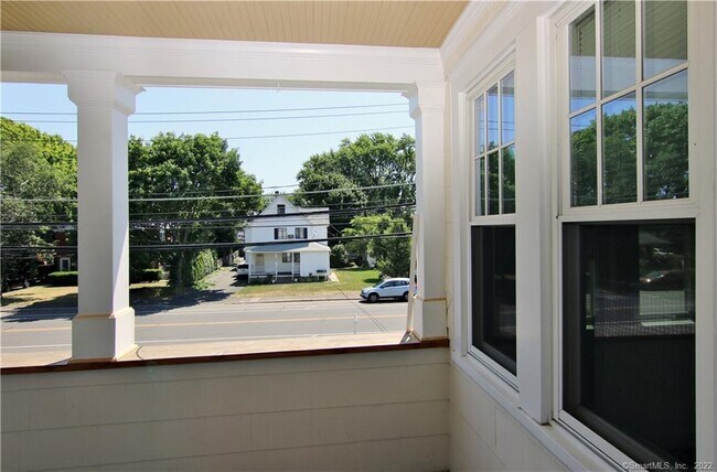 Building Photo - 957 Shippan Ave