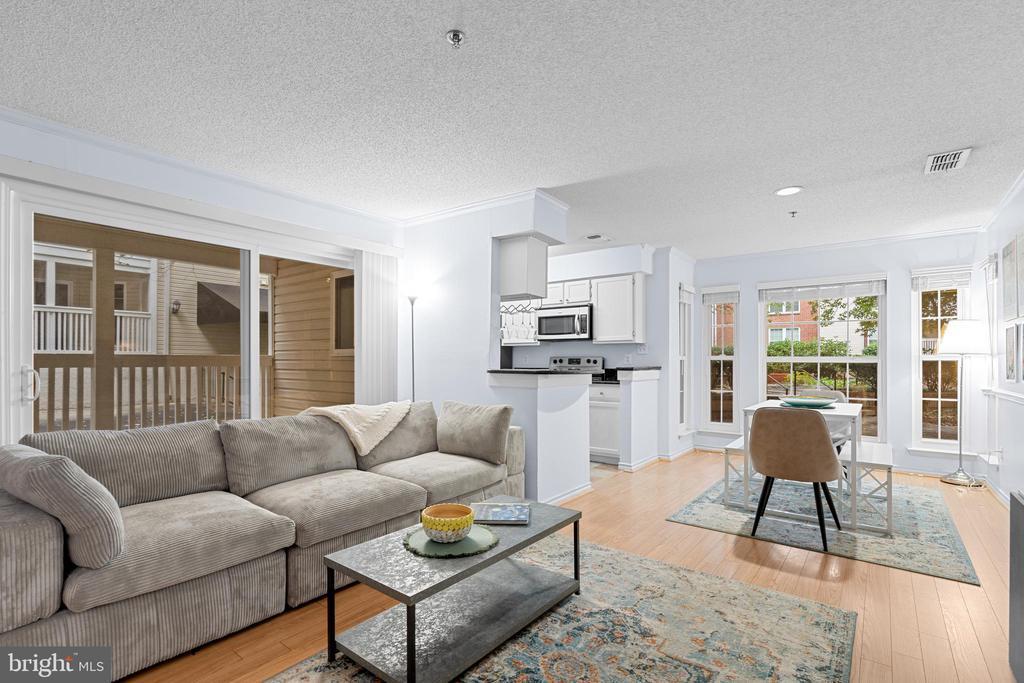 Primary Photo - 1504 Lincoln Way