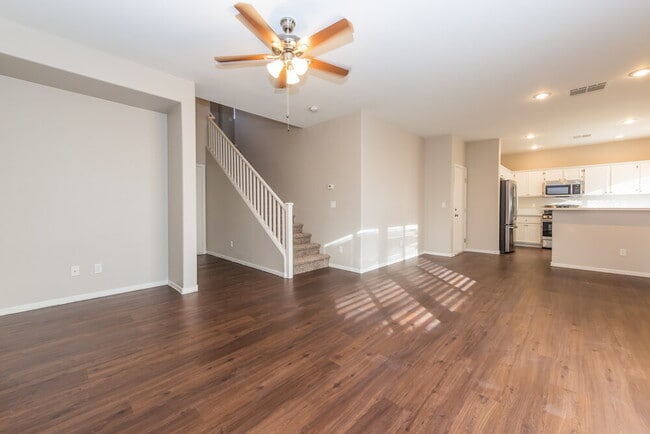 Foto del edificio - 6226 Standing Elm St