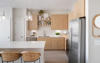 Building Photo - Aventon Pearl