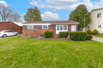 Building Photo - 33639 Newport Dr