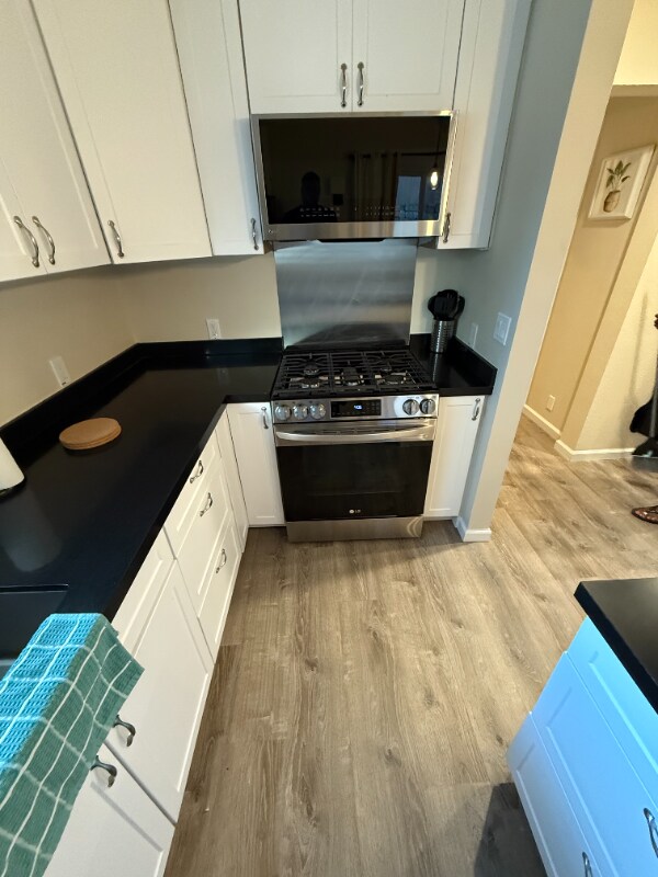 Foto del edificio - 779 Hamilton Dr