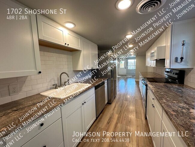 Foto del edificio - Elegantly Upgraded 4 Bedroom on the Boise ...