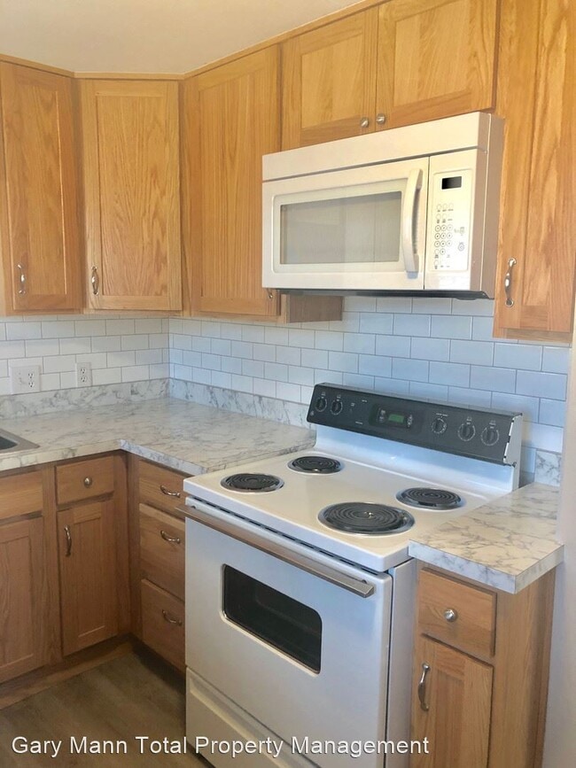 Building Photo - 2 br, 1 bath House - 409  W. Ridge