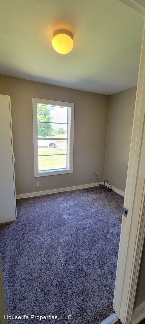 Foto del edificio - 3 br, 1 bath House - 3709 Powell St
