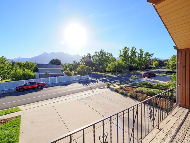 Building Photo - Home on Ponderosa Drive
