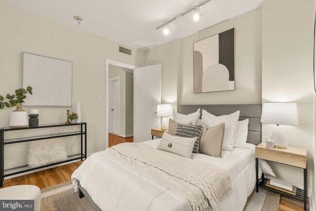 Foto del edificio - 3534 10th St NW