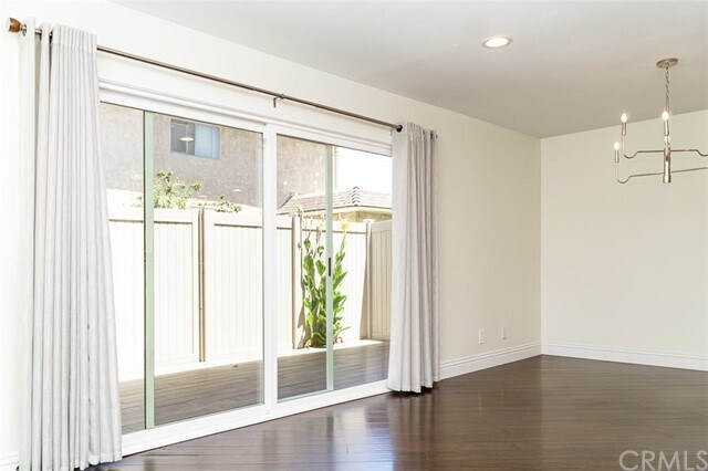 Building Photo - 961 Las Lomas Dr
