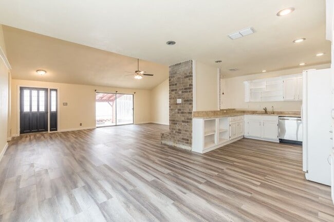 Foto del edificio - 11826 Greenwood Village Dr