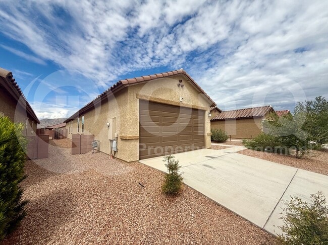 Building Photo - 13181 E Iron Chief Dr