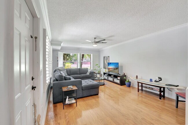 Building Photo - 4404 Roxbury Ct