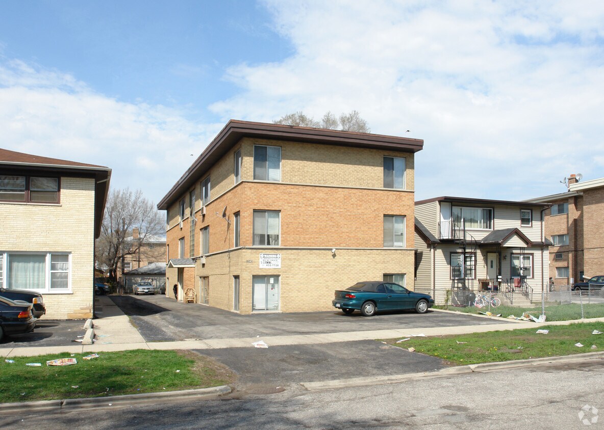 2040 N 18th Ave, Melrose Park, IL 60160 Apartments in Melrose Park