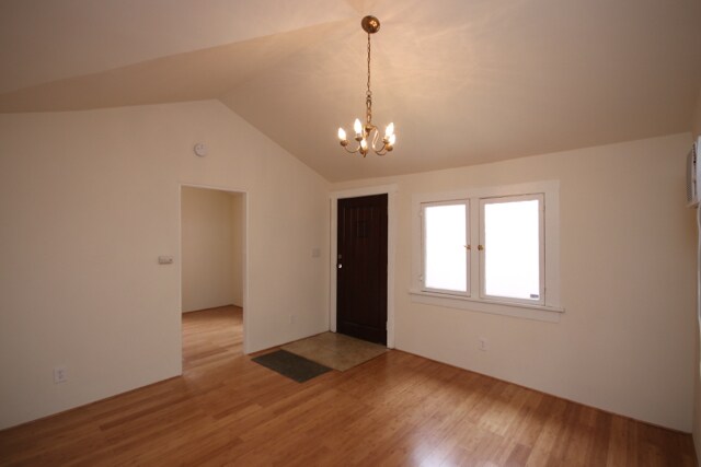 Foto del edificio - 118 N Grand Oaks Ave