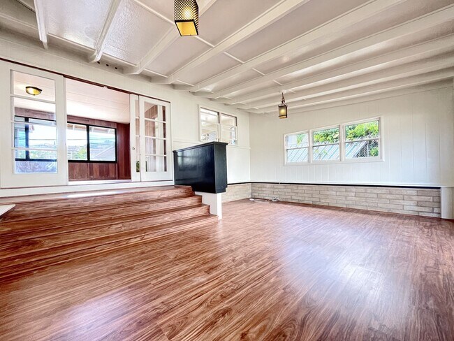 Building Photo - Kailua Enchanted Lake! Single Family Home!
