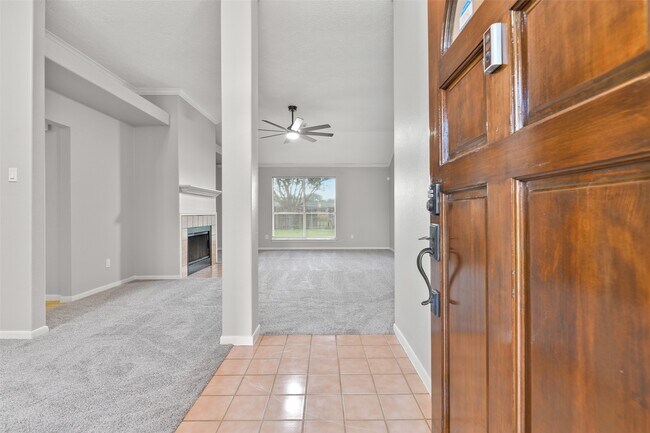 Building Photo - 16010 Cedar Gully Dr