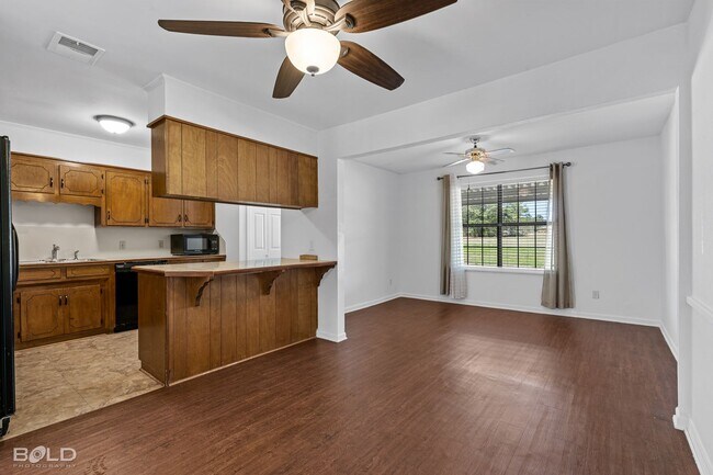 Foto del edificio - Check Out this 2 bed 2 bath!!