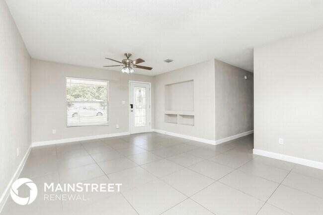 Building Photo - 7733 Range Dr