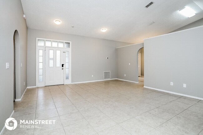 Foto del edificio - 12632 Belrose Ave