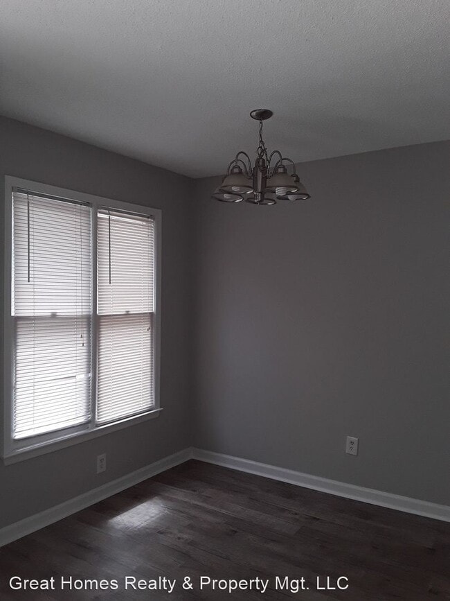 Building Photo - 1225 Oakplace Dr SW