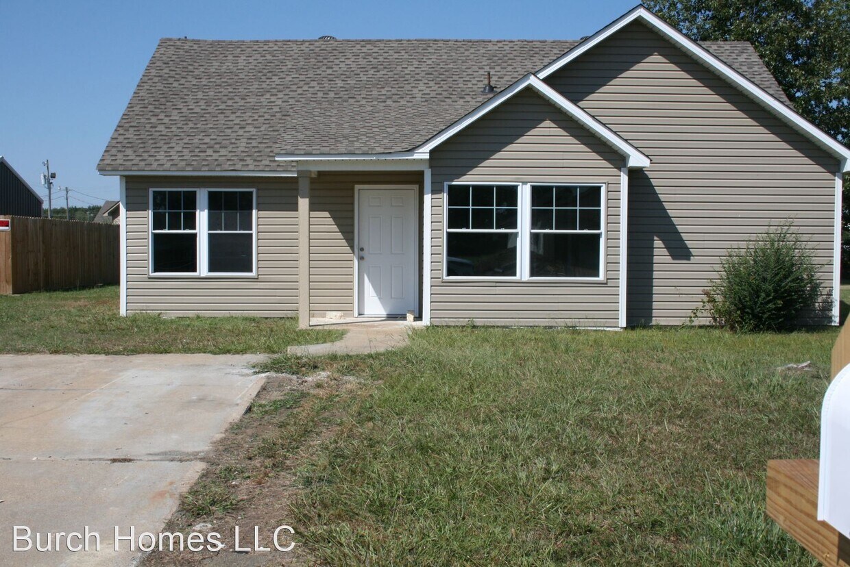 2 br, 1.5 bath House 3510 Edgefield House Rental in Jonesboro, AR