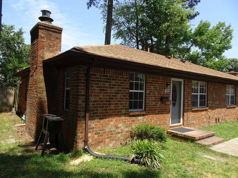 719 Hayes Ave, Virginia Beach, VA 23452 Apartment for Rent in