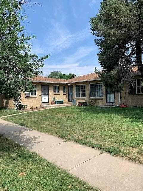 Primary Photo - Lovely One Bed / One Bath in south Denver ...
