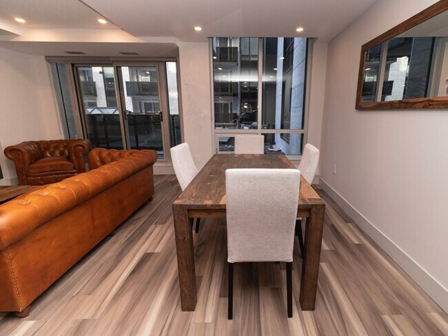 Photo du bâtiment - 5515 Clyde St.