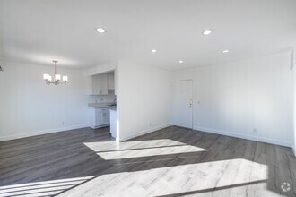 1BR, 1BA - 815SF - Living Room - Woodland House Apartments