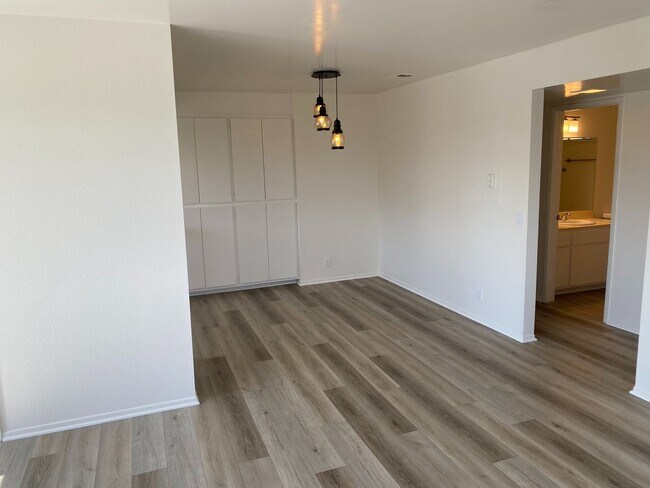 Foto del edificio - Spacious 4/2 condo available soon!