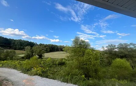 Foto del edificio - 340 Hungry Hollow Rd SE