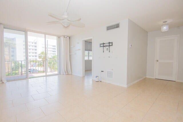 Foto del edificio - 301 Croton Ave