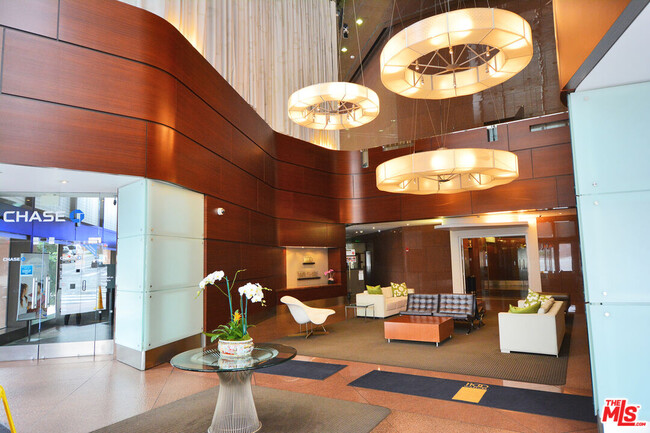 Building Photo - 1100 Wilshire Blvd