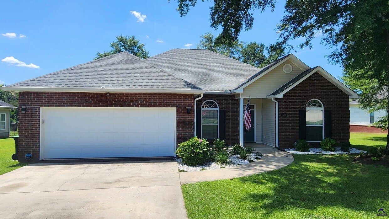 Foto principal - 502 Woods Edge Way