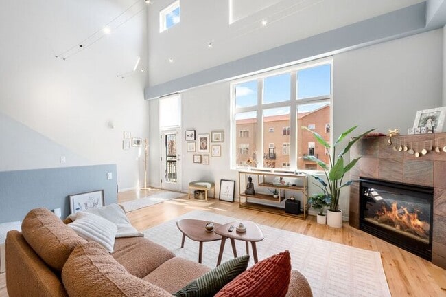 Foto del edificio - 220 Roslyn St