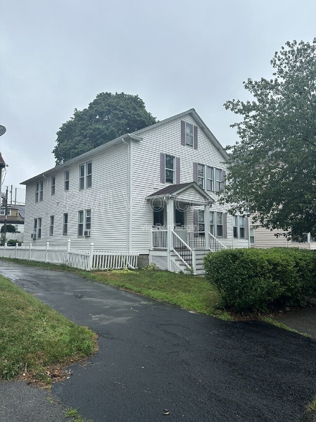 Building Photo - 69 Upsala St