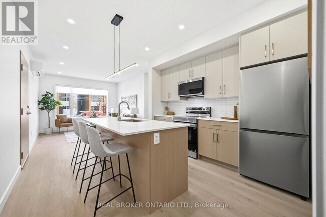 Photo du bâtiment - 184 Woodroffe Ave