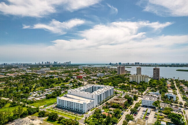 Foto del edificio - Biscayne 112