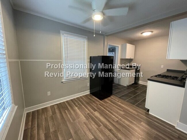 Foto del edificio - 3523 Barwood Cir.