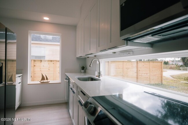 Foto del edificio - 3318 Lewis Speedway