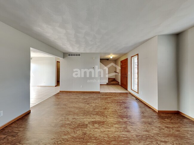 Foto del edificio - 3085 Warwickshire Dr