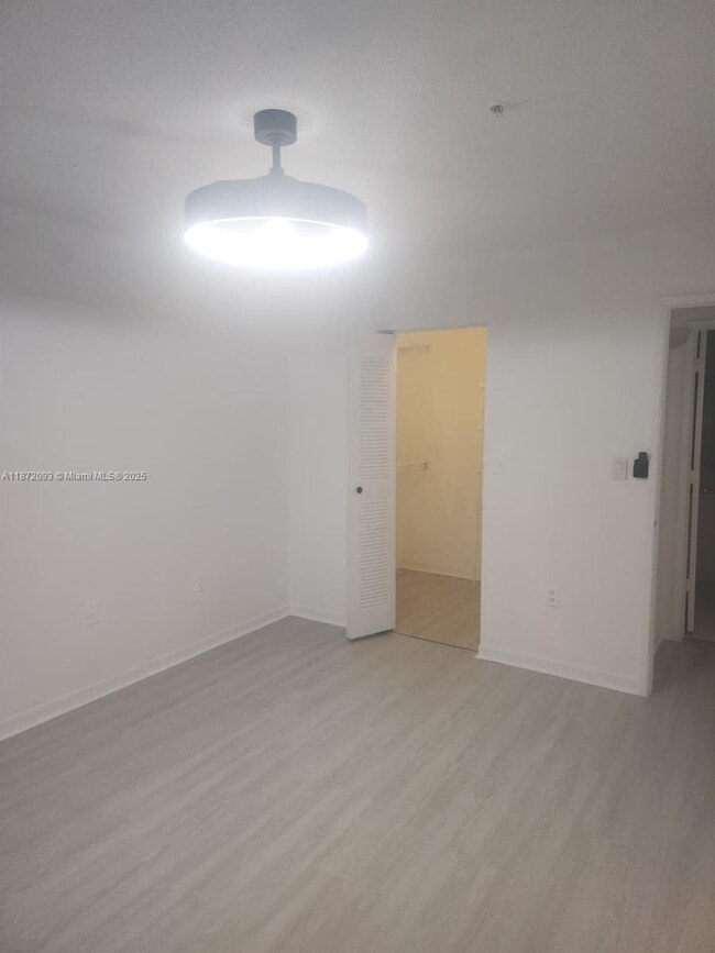Foto del edificio - 4460 NW 107th Ave