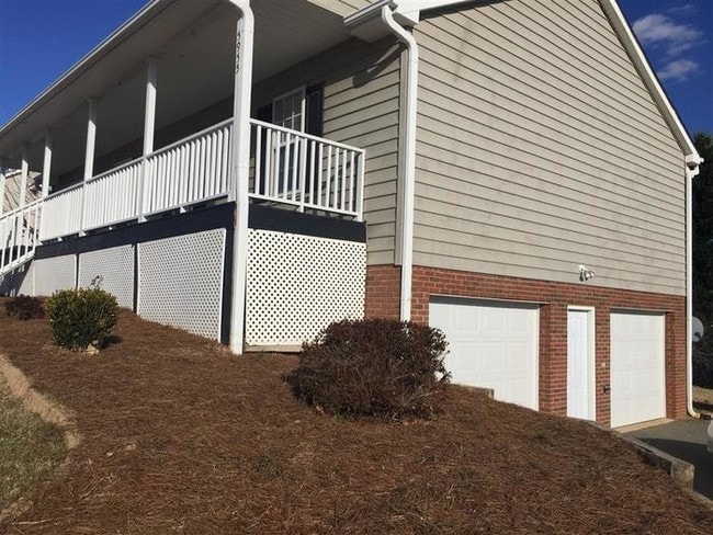 Building Photo - 5955 Brittans Dr