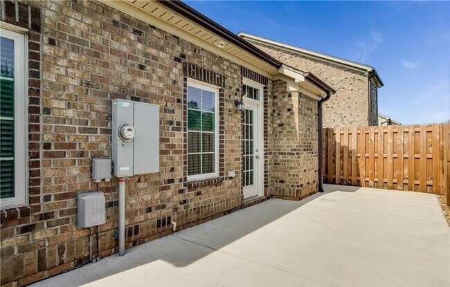 Foto del edificio - Ready to move in! 4 Beds 2.5 Baths!