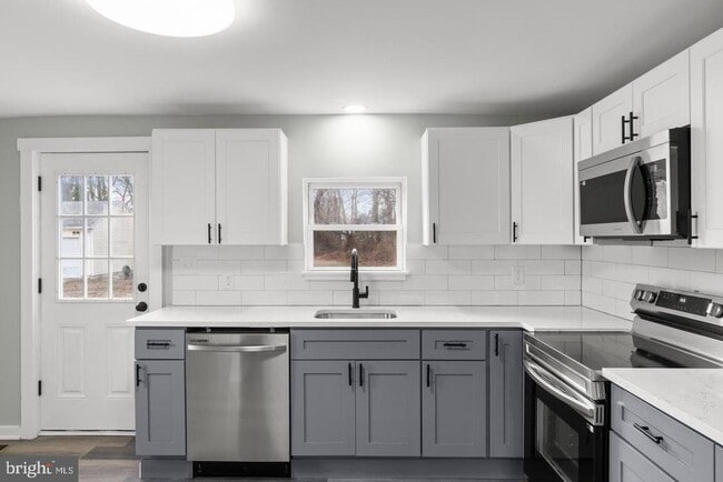 Building Photo - 47 S Academy St