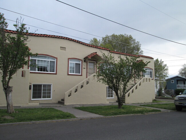 Building Photo - 1932 Erie St