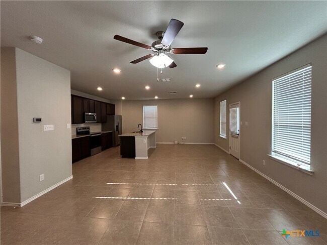 Building Photo - 2565 Hiddenbrooke Trace