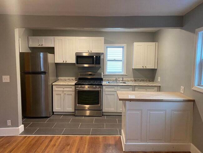 Kitchen - 194 Messer St